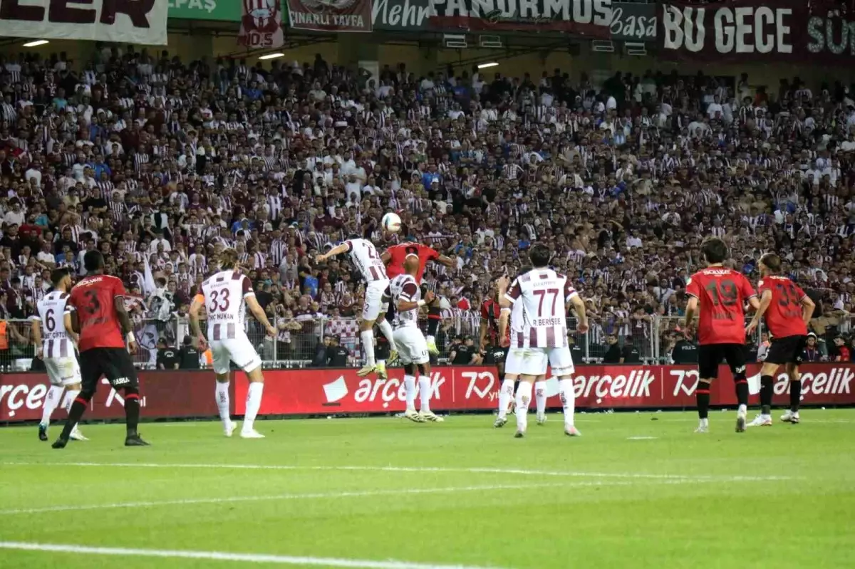 Fatih Karagümrük, Bandırmaspor'u Mağlup Ederek Süper Lig'e Yükseldi