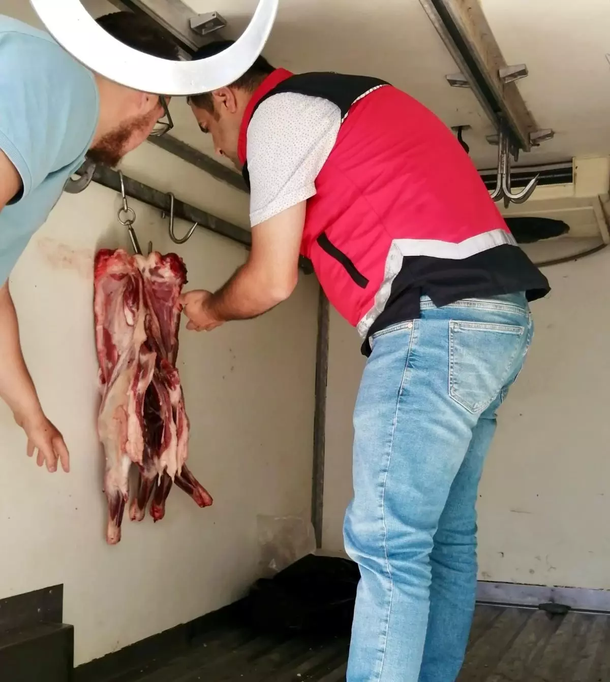 Hatay'da Uygunsuz Şartlarda Taşınan 34 Kilogram Et İmha Edildi
