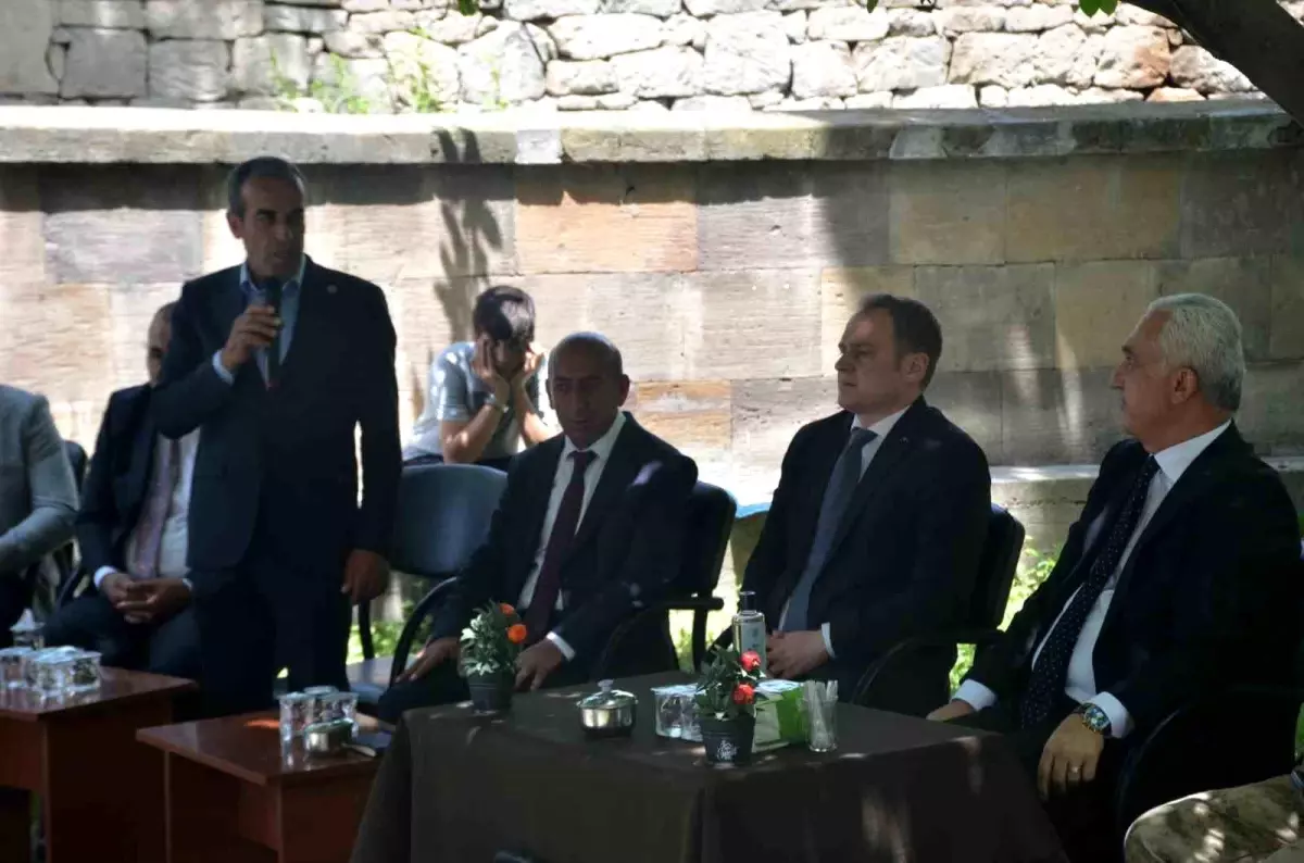 Muş Valisi Çakır: 'Birlik ve Beraberlikle Zorlukların Üstesinden Geleceğiz'