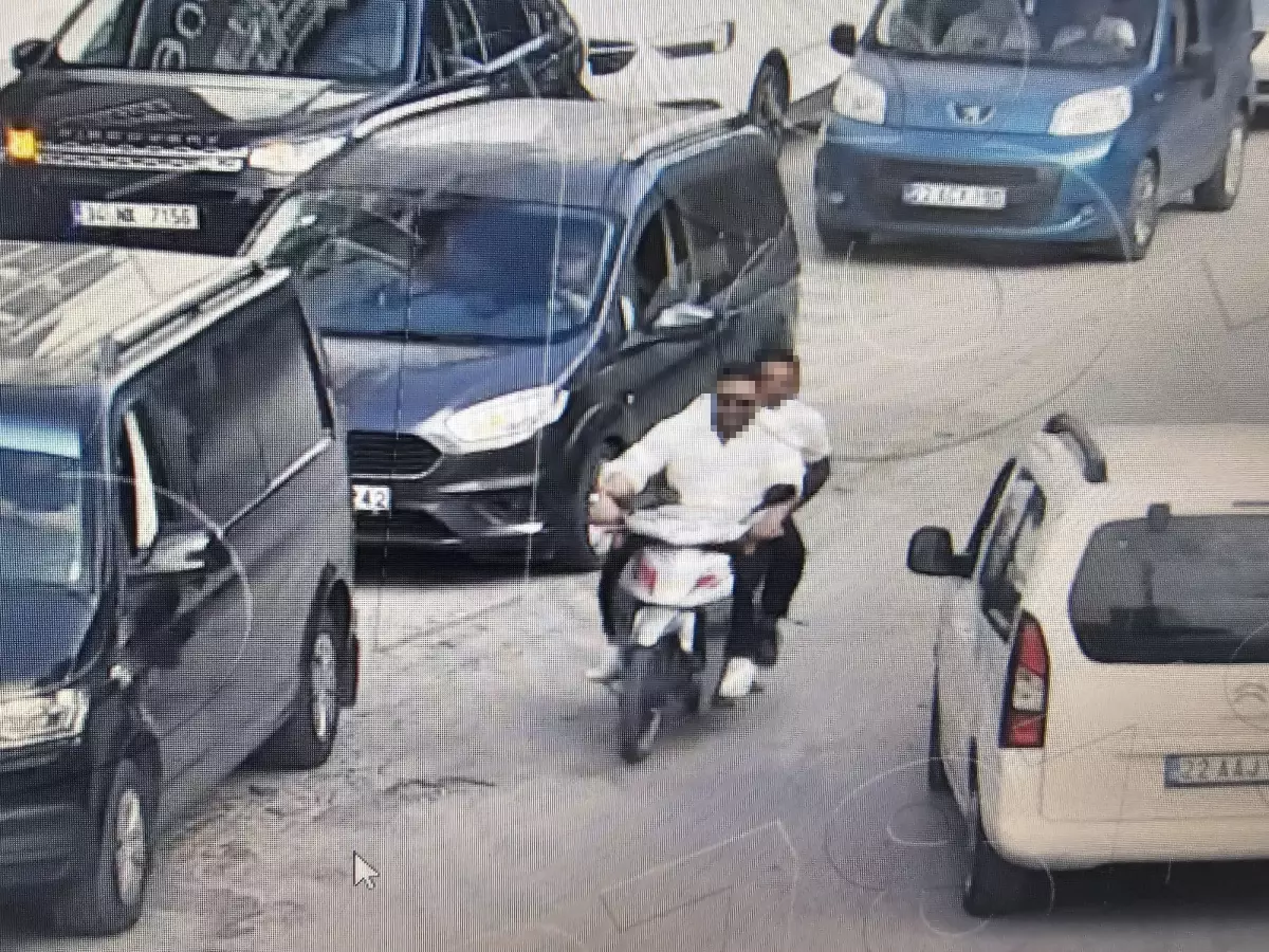 Keşan'da Plakasız Motosikletin Cadde Üzerinde Çarptığı Kadın Yaralandı