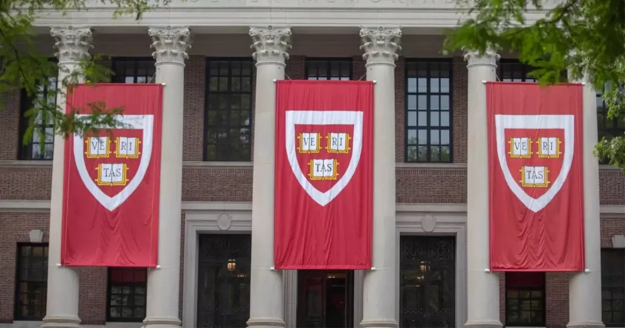 Mahkeme, Harvard'ın Vize Programını Süresiz Durdurdu