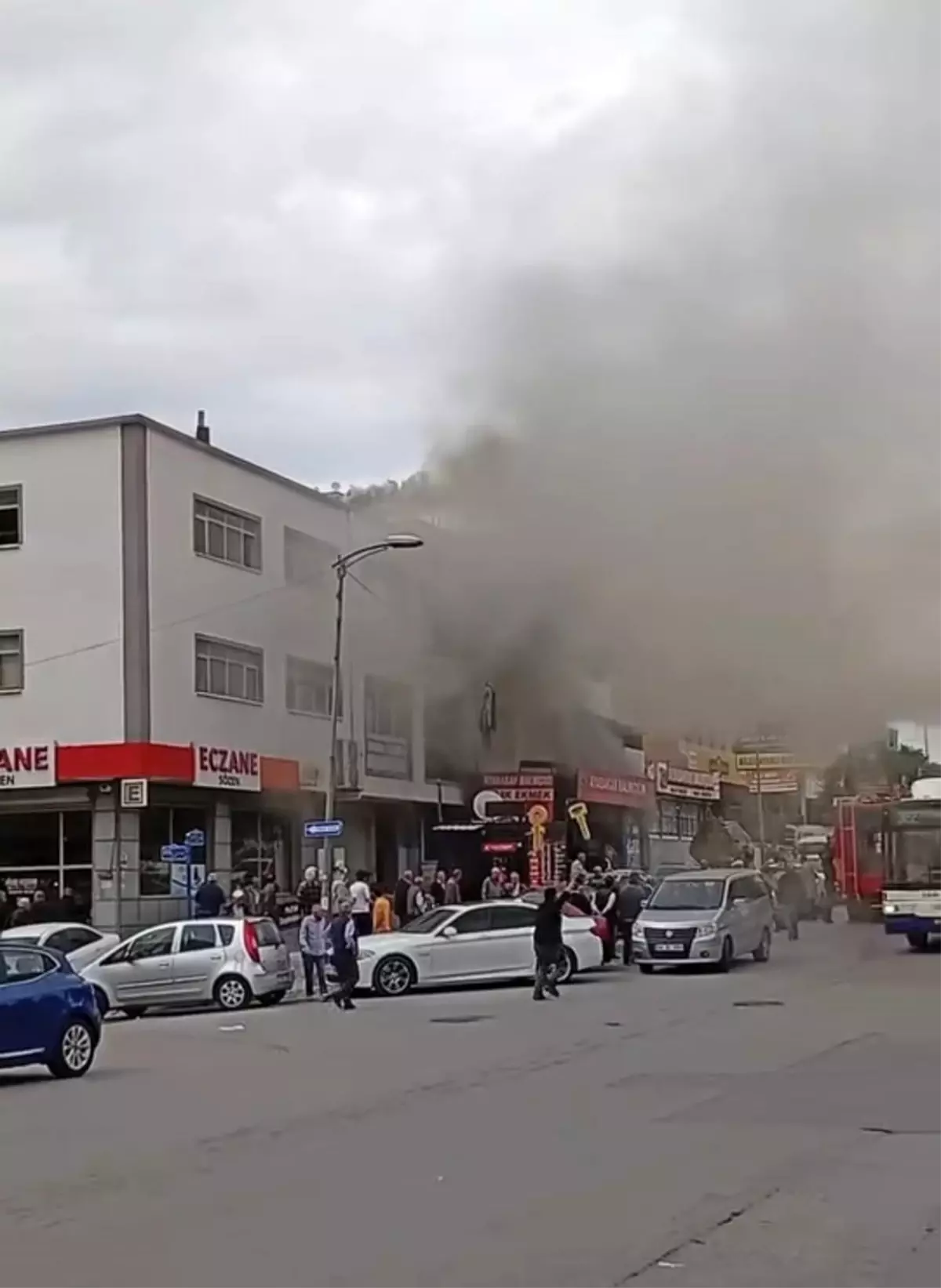 Ankara Altındağ'da Balıkçı Dükkanında Yangın Çıktı