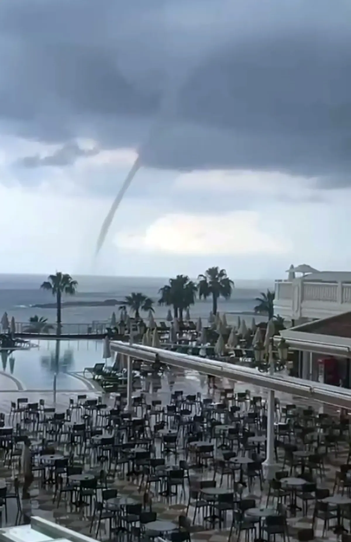 Manavgat ve Alanya Sahilinde Hortum Oluştu