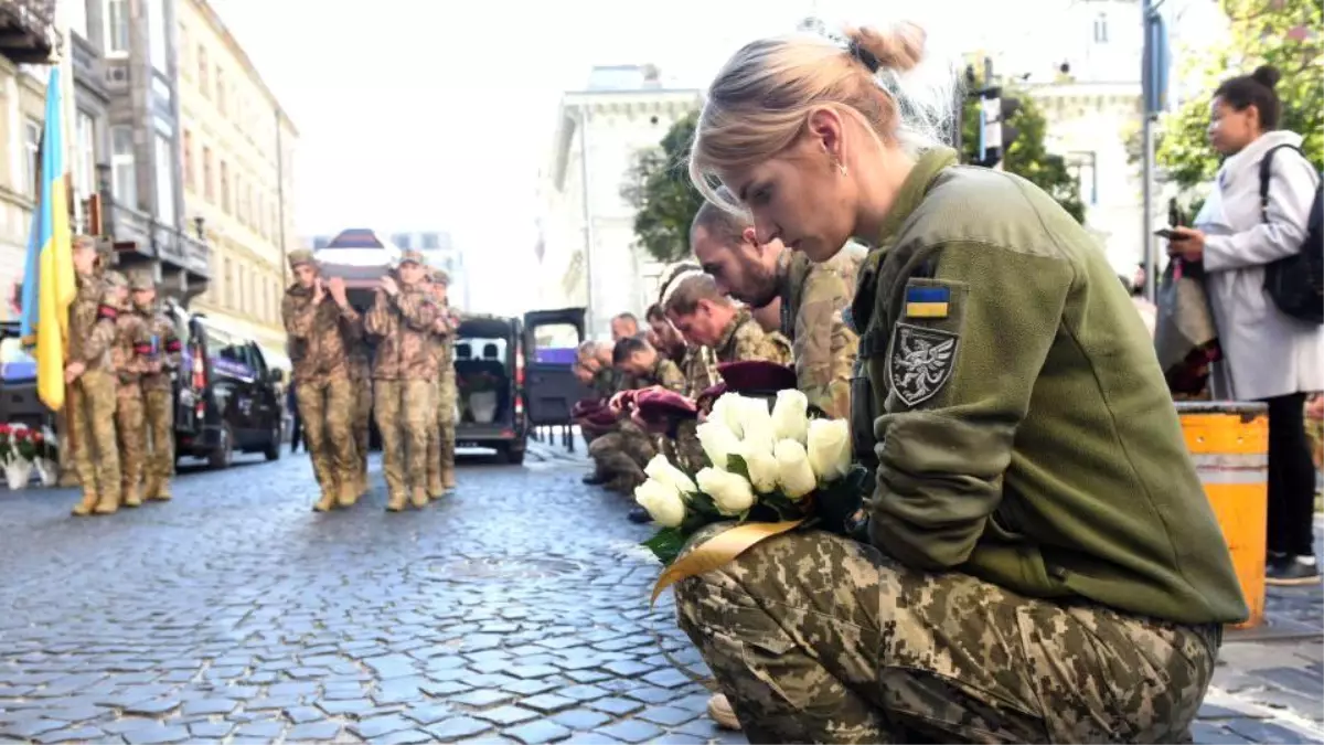 Batı, Rusya'nın savaş ekonomisine nasıl yardım ediyor?