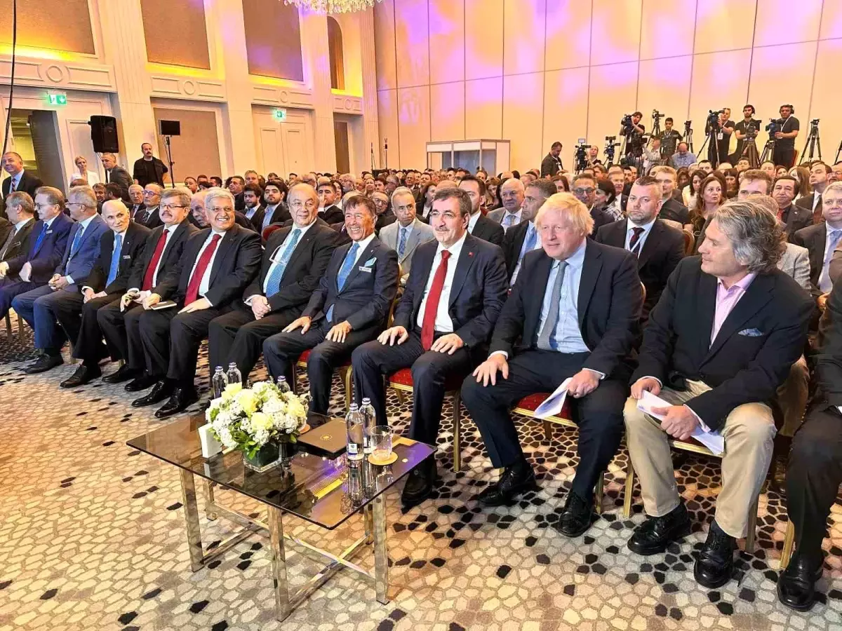 Cumhurbaşkanı Yardımcısı Yılmaz: 'Kararlılıkla uyguladığımız ekonomi programı başarılı sonuçlar üretmekte'