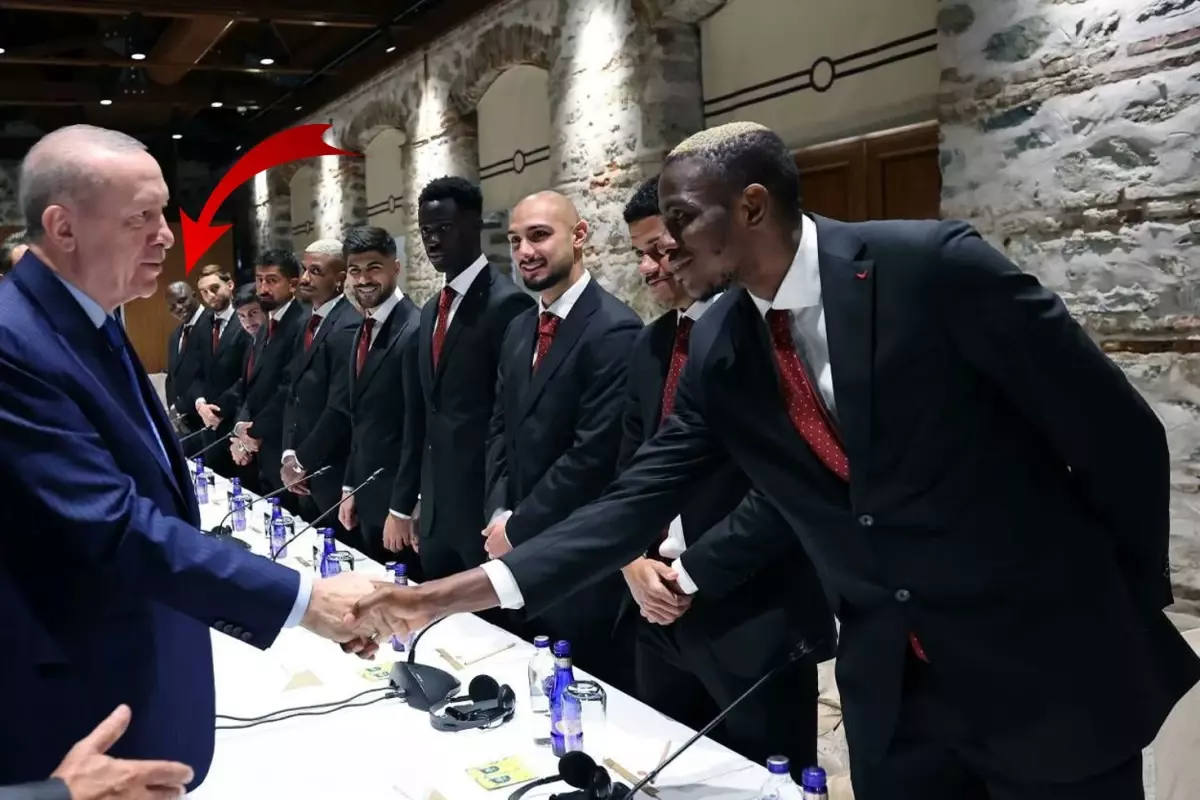 Erdoğan'ın Galatasaray'ı kabul ettiği toplantıdaki gizemli ismin kim olduğu ortaya çıktı
