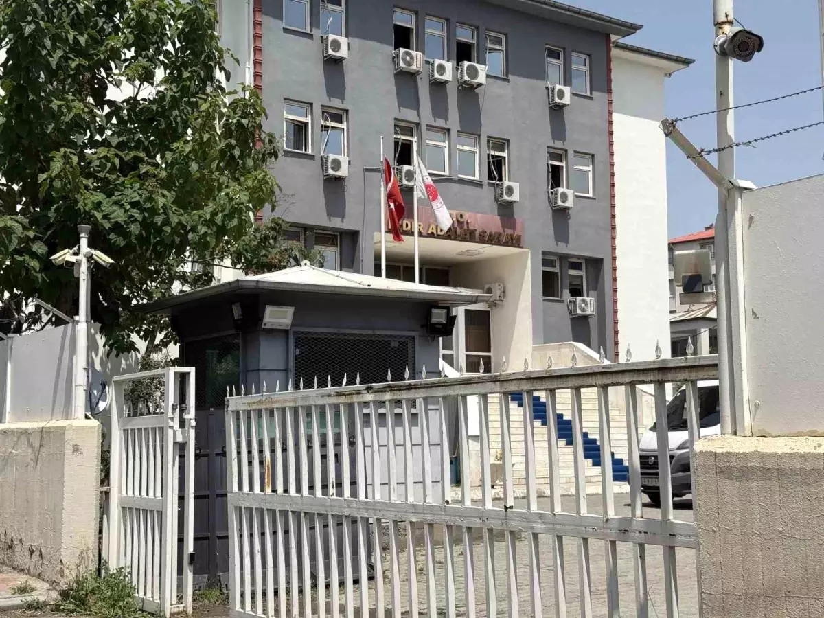 Iğdır'da Kardeşinin Eşlerini Öldüren Zanlı Tutuklandı