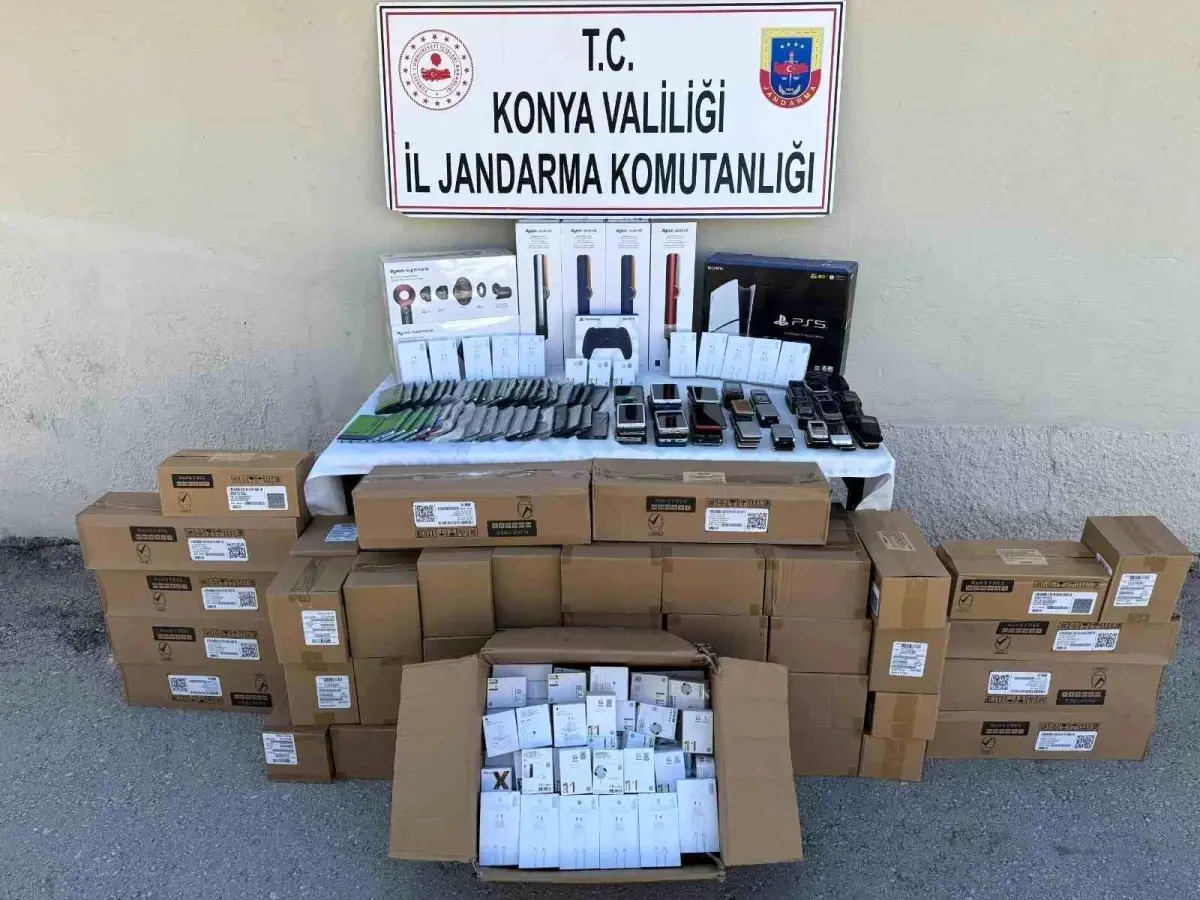 Konya'da Kaçak Cep Telefonu ve Alkol Satışına Operasyon