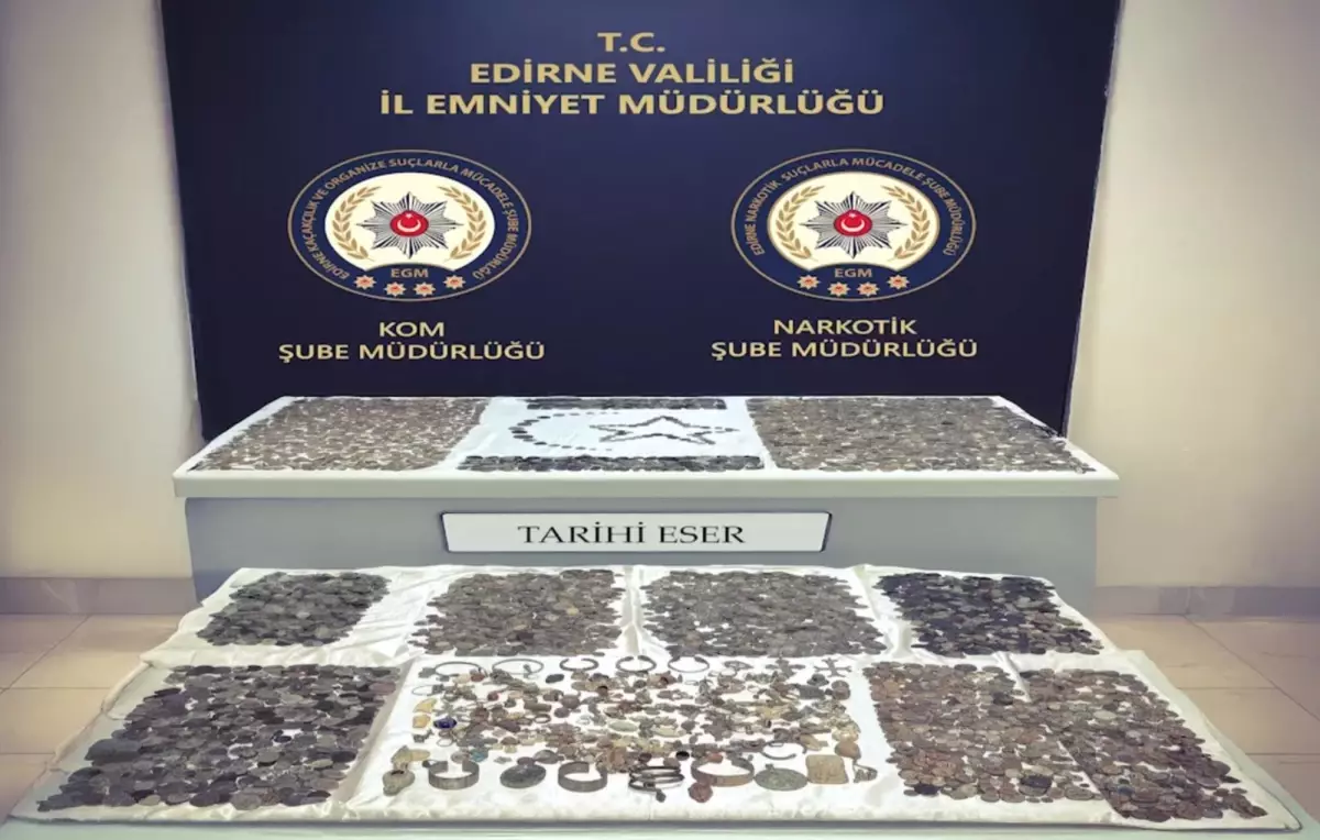 Kapıkule Sınır Kapısı'nda 12 Bin 770 Parça Tarihi Eser Ele Geçirildi