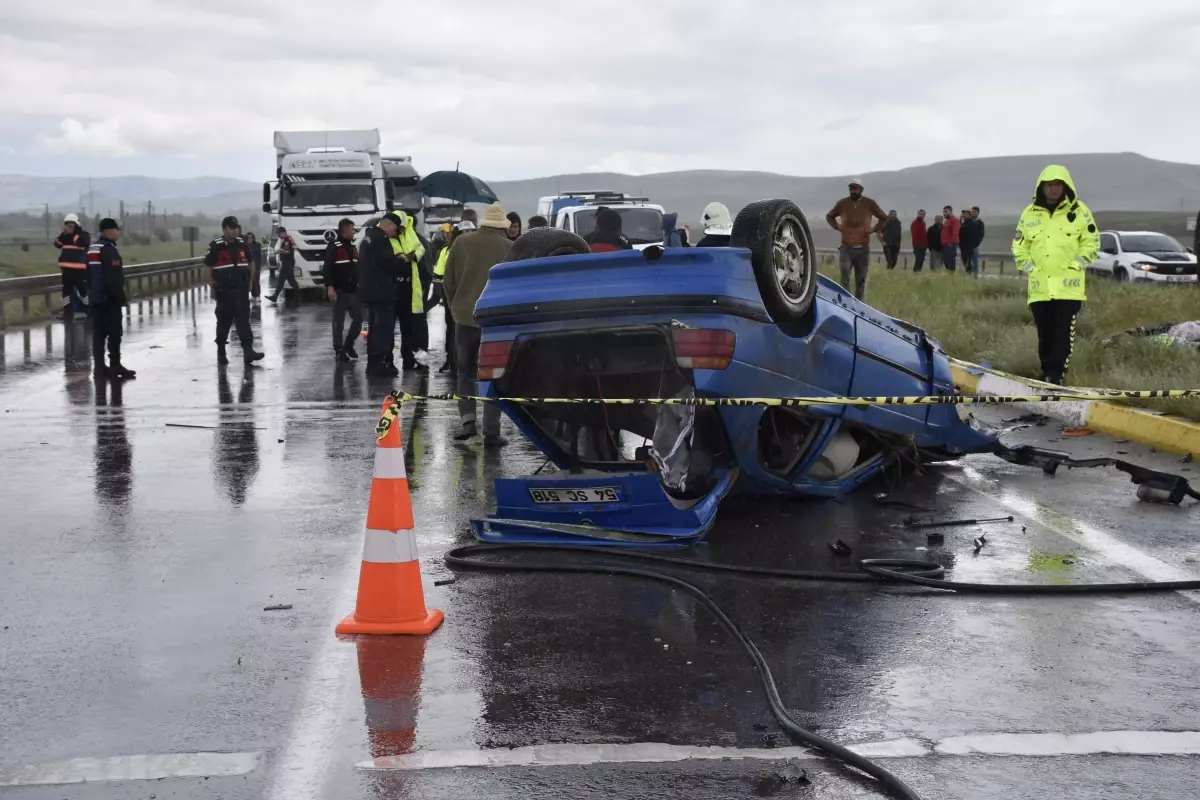 Sivas'ta Trafik Kazası: 1 Ölü, 4 Yaralı