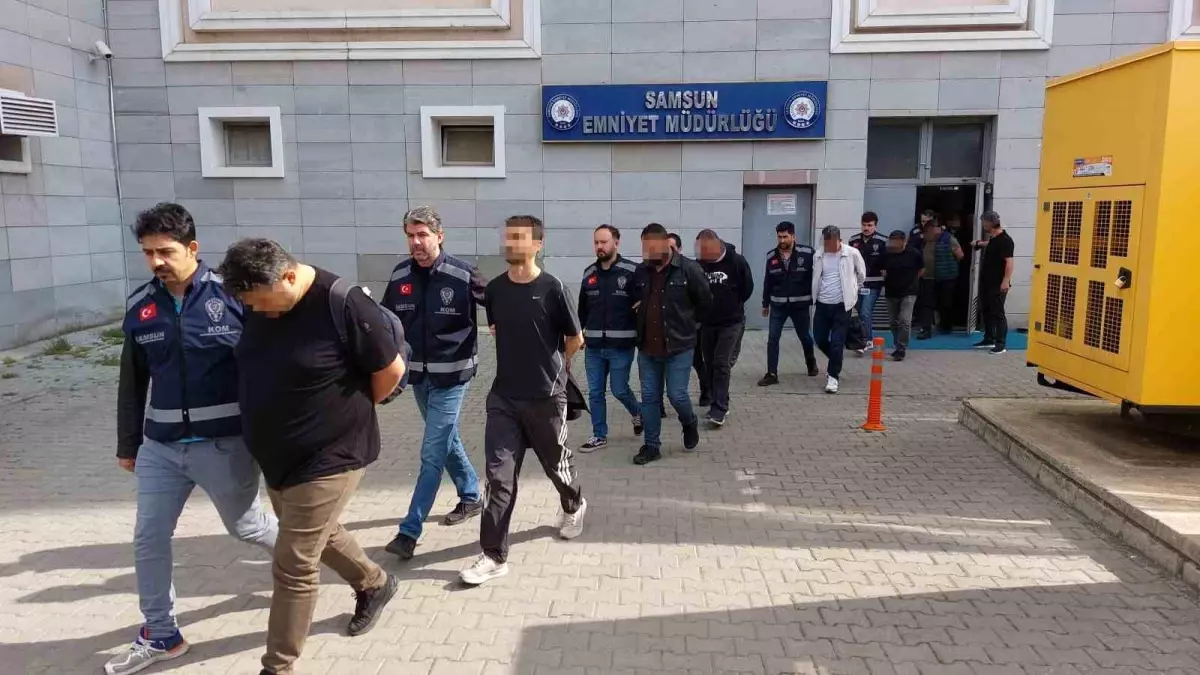 FETÖ Operasyonu: Maydanoz Döner'e 14 Kişi Adliyeye Sevk Edildi