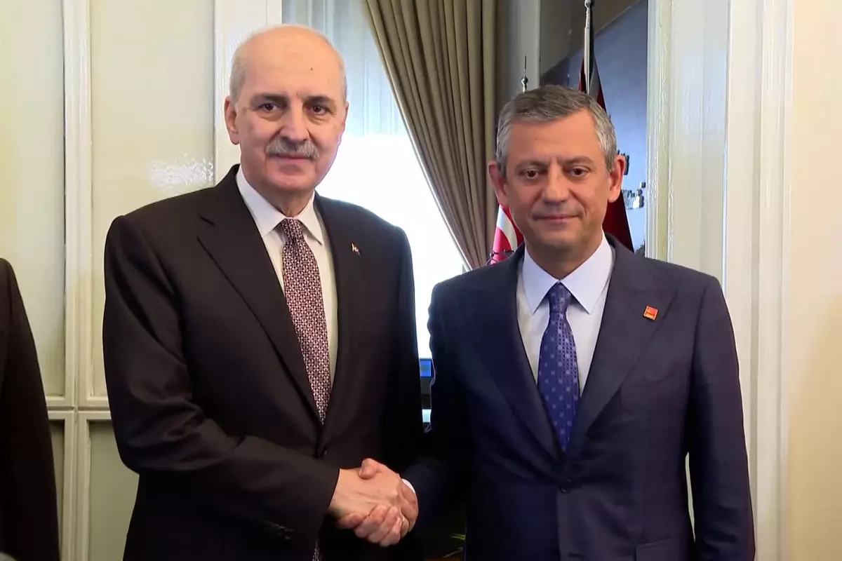 Meclis Başkanı Kurtulmuş Özgür Özel'i ziyaret etti