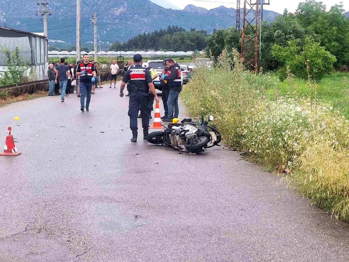 Antalya'da Motosiklet Kazasında Bir Kişi Hayatını Kaybetti
