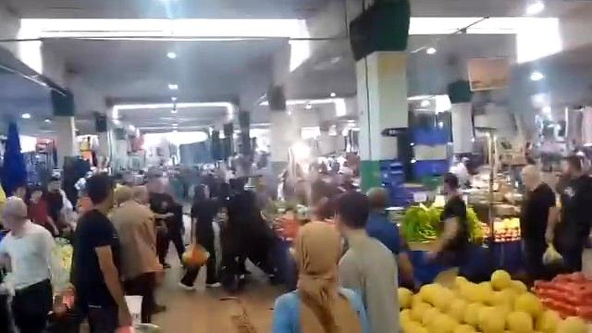 Pazarcı Esnafı, Kızının Gözleri Önünde Vatandaşı Darp Etti