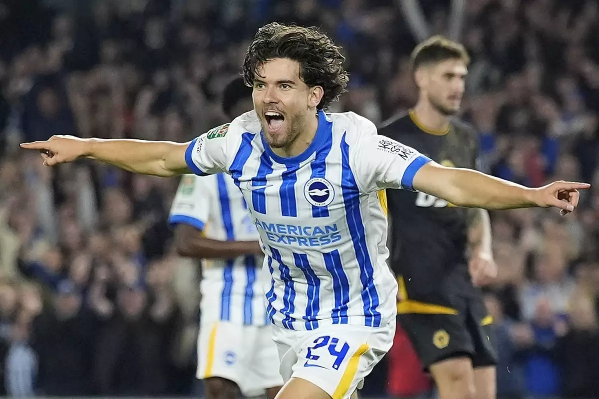 Premier Lig'de forma giyen Türk futbolcuları üzen haber