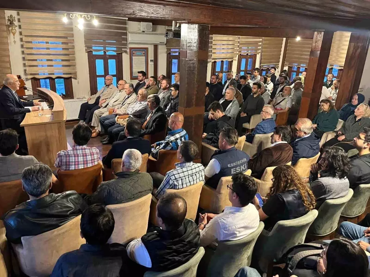 Prof. Dr. Mehmet Öz, Fatih Sultan Mehmed'i gençlere örnek gösterdi