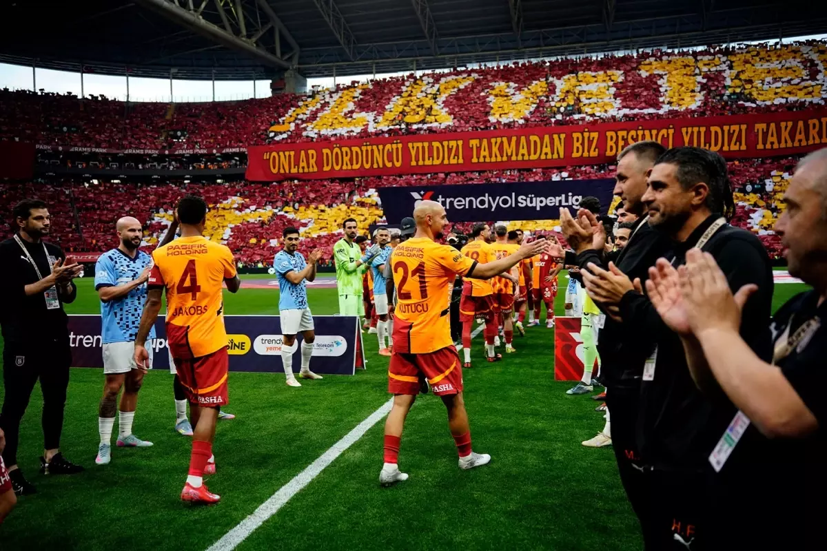 RAMS Başakşehirli oyunculardan Galatasaray'a büyük jest