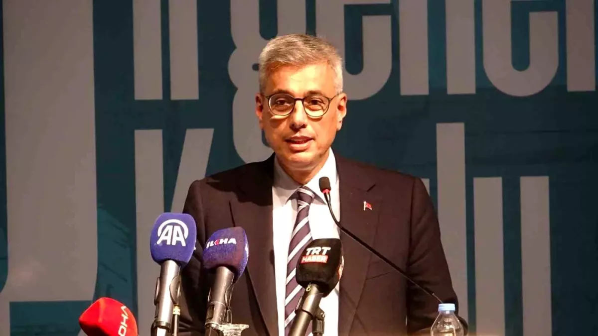 Sağlık Bakanı Memişoğlu, TÜGVA Gençlerine Birlik Olma Çağrısında Bulundu