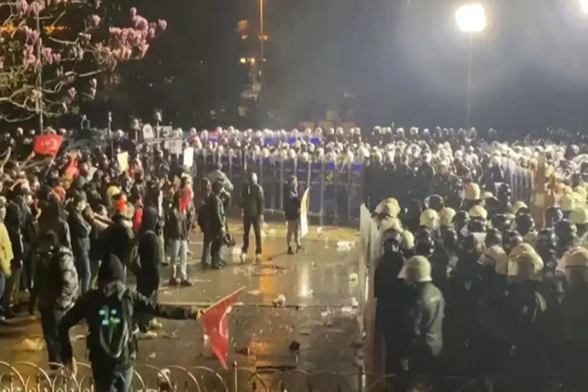 Saraçhane protestolarında tutuklanan 14 öğrenciye tahliye