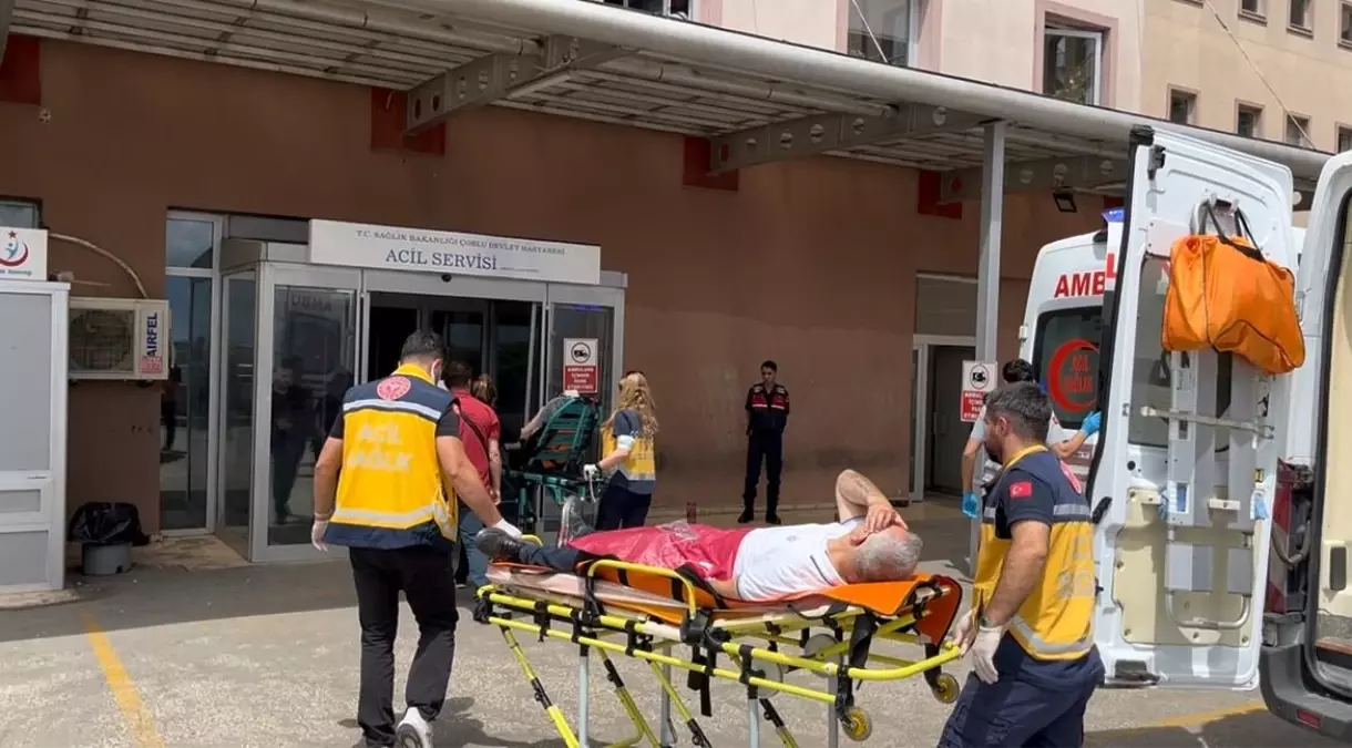 Mahalle Muhtarına Bıçaklı Saldırı
