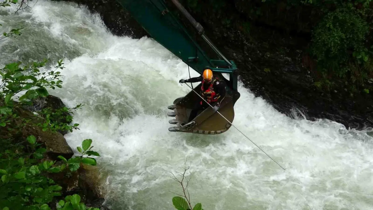 Uzungöl'de Kaybolan Suudi Çocuğun Arama Çalışmaları Devam Ediyor