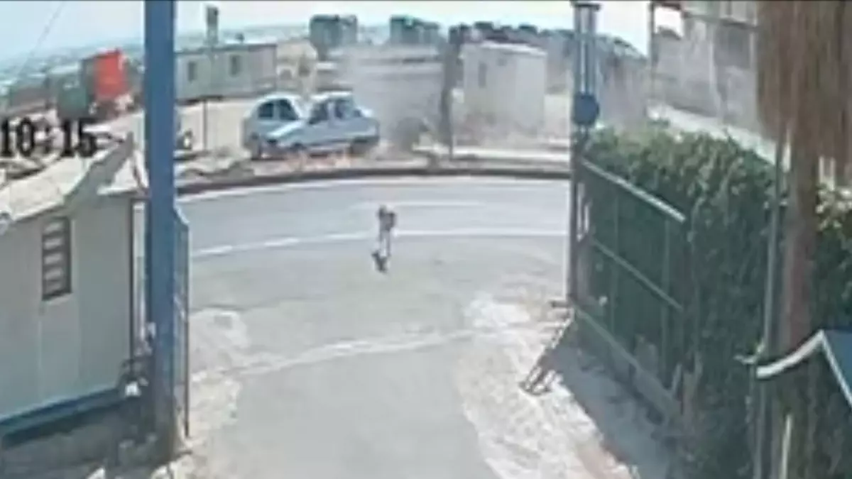 Şanlıurfa'da Zincirleme Trafik Kazası: 4 Yaralı