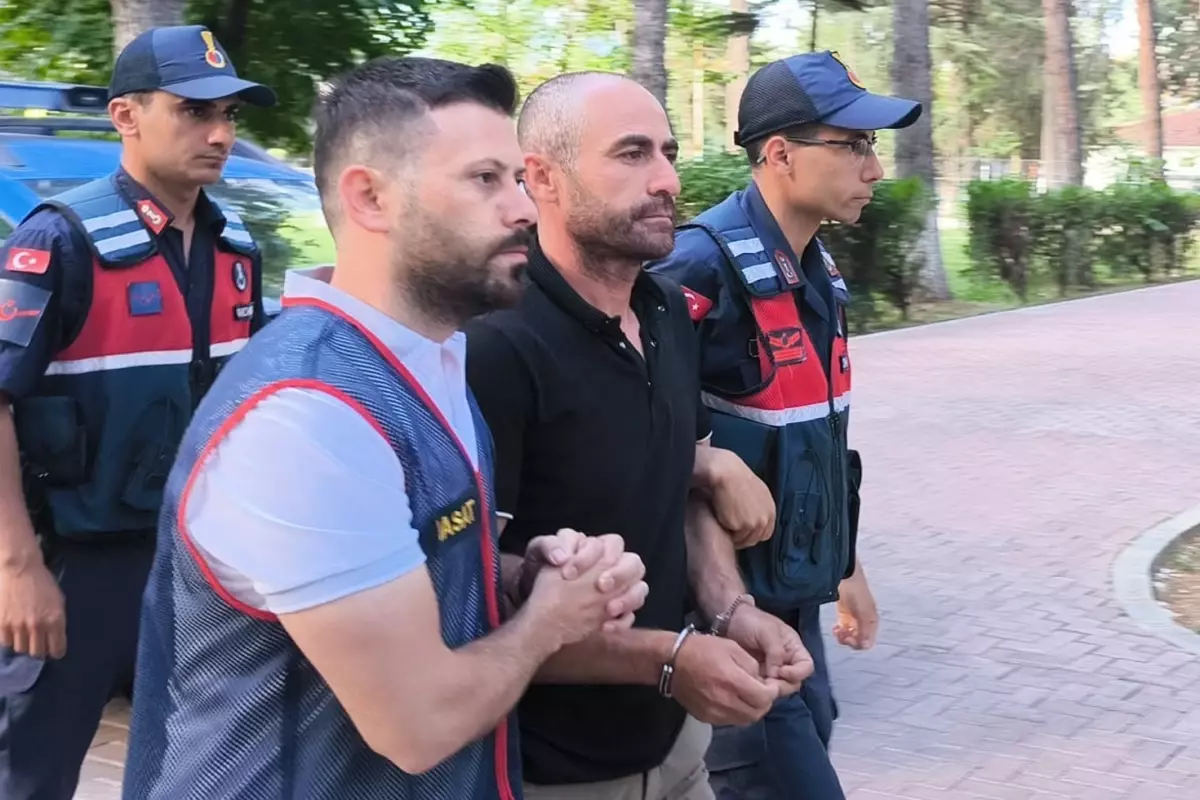 20 milyon liralık vurgun! Her gün işe gider gibi hırsızlık yaptı