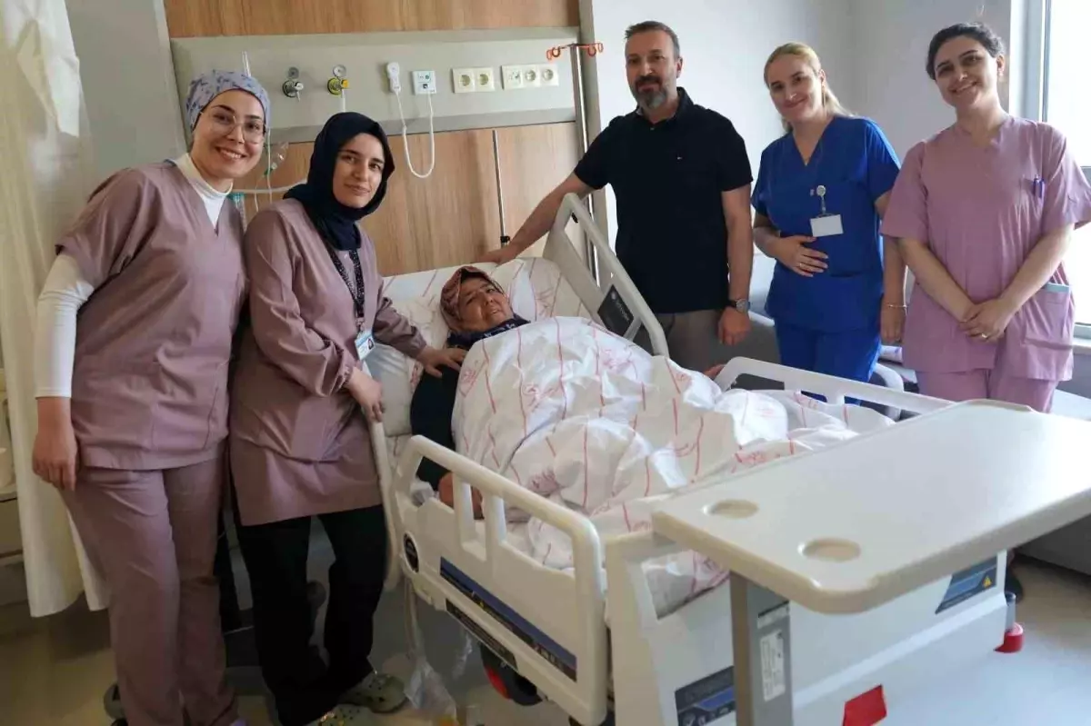 Adıyaman'da İlk V-notes Yöntemiyle Rahim Alma Ameliyatı Gerçekleştirildi