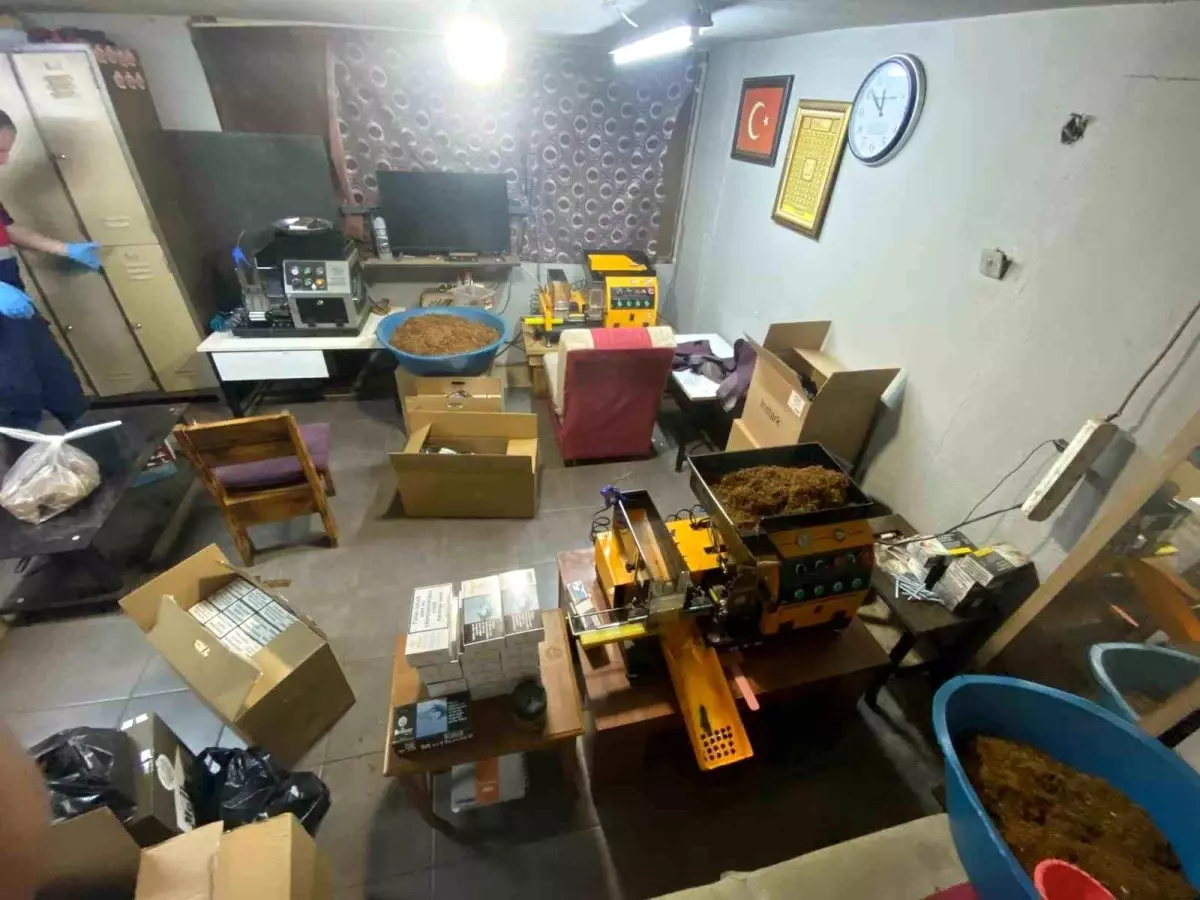 Bursa'da Kaçak Sigara Üretimine Operasyon: 4 Gözaltı