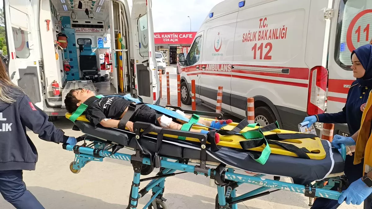 İnegöl'de Motosiklet Kazası: 3 Yaralı