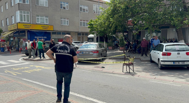 'Camide minibüsünü yıkama' diye uyaran muhtarı arkasından koşup bıçakladı