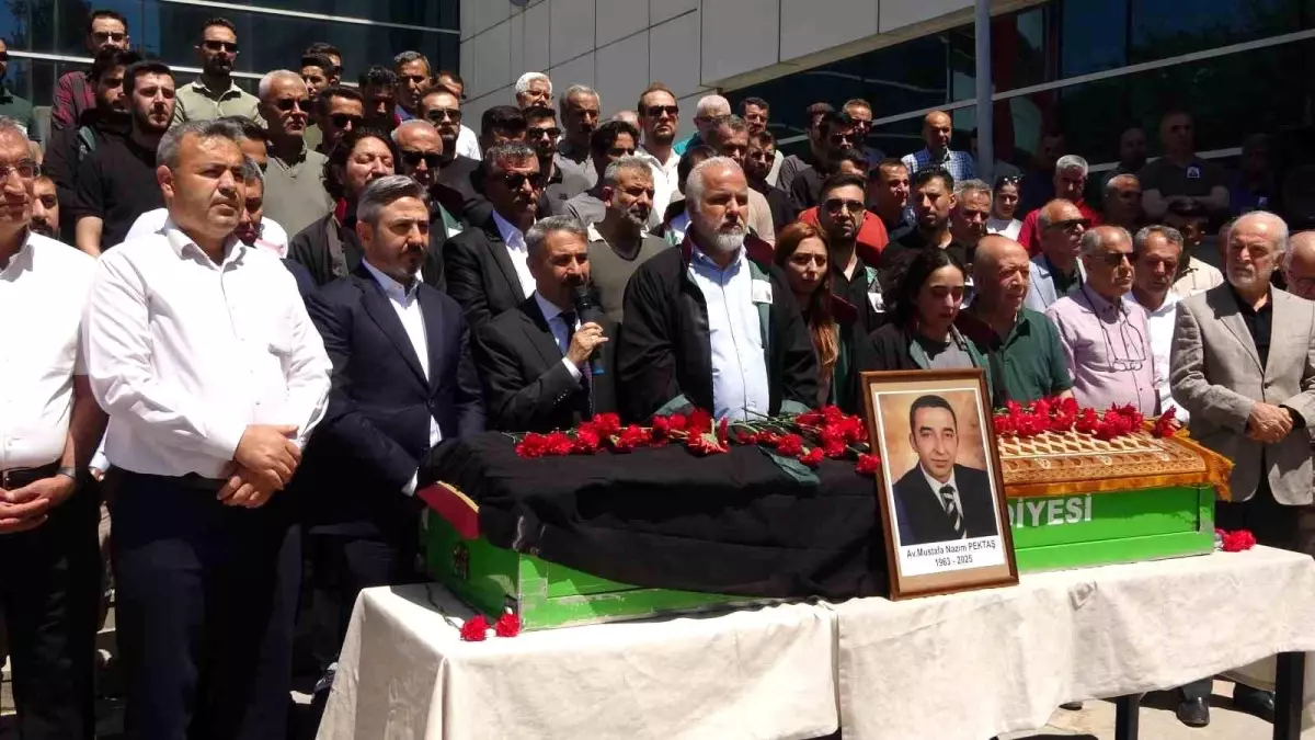 Avukat Mustafa Nazım Pektaş Hayatını Kaybetti