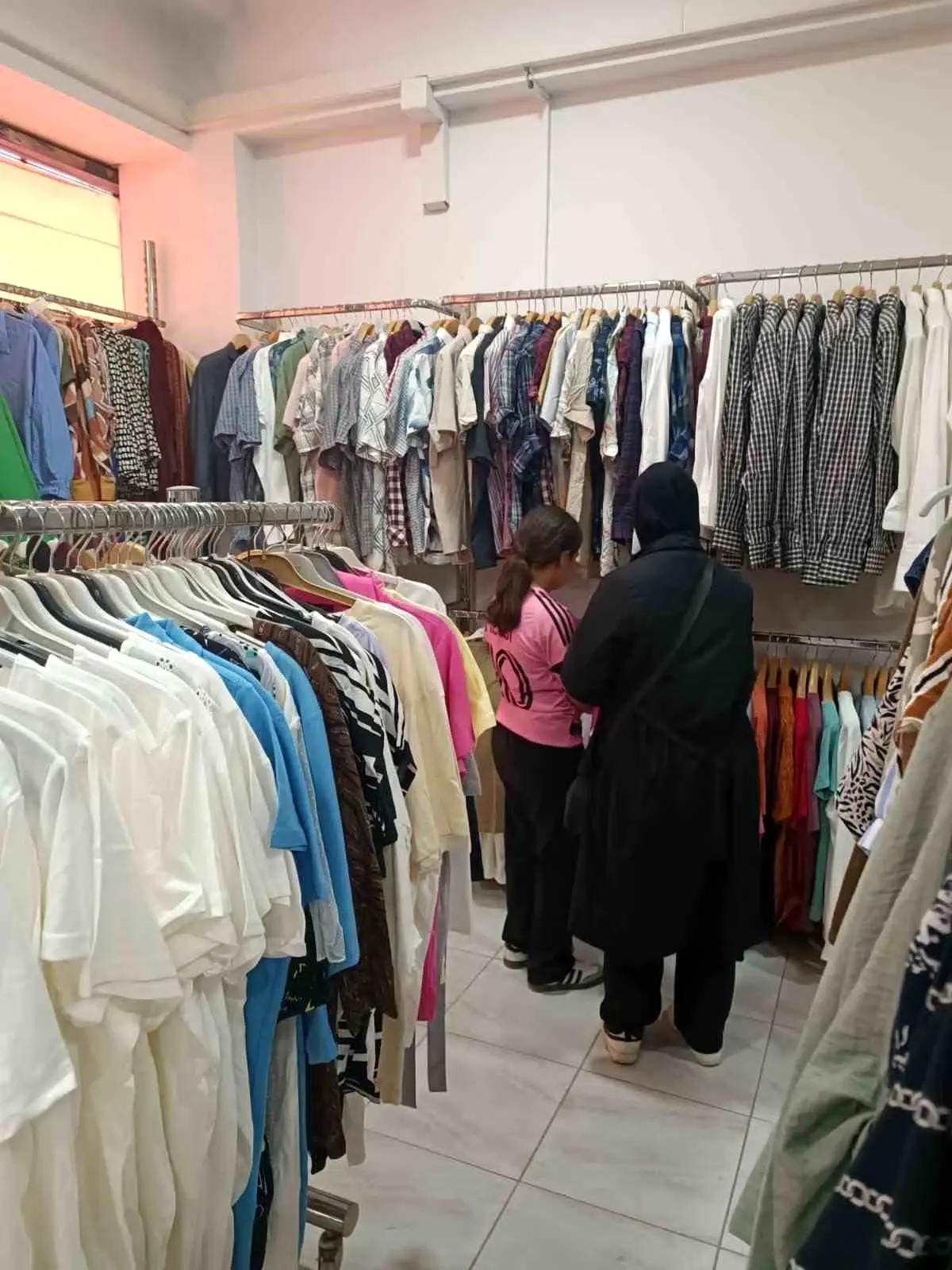 Düzce'de İhtiyaç Sahipleri İçin Sosyal Market Açıldı