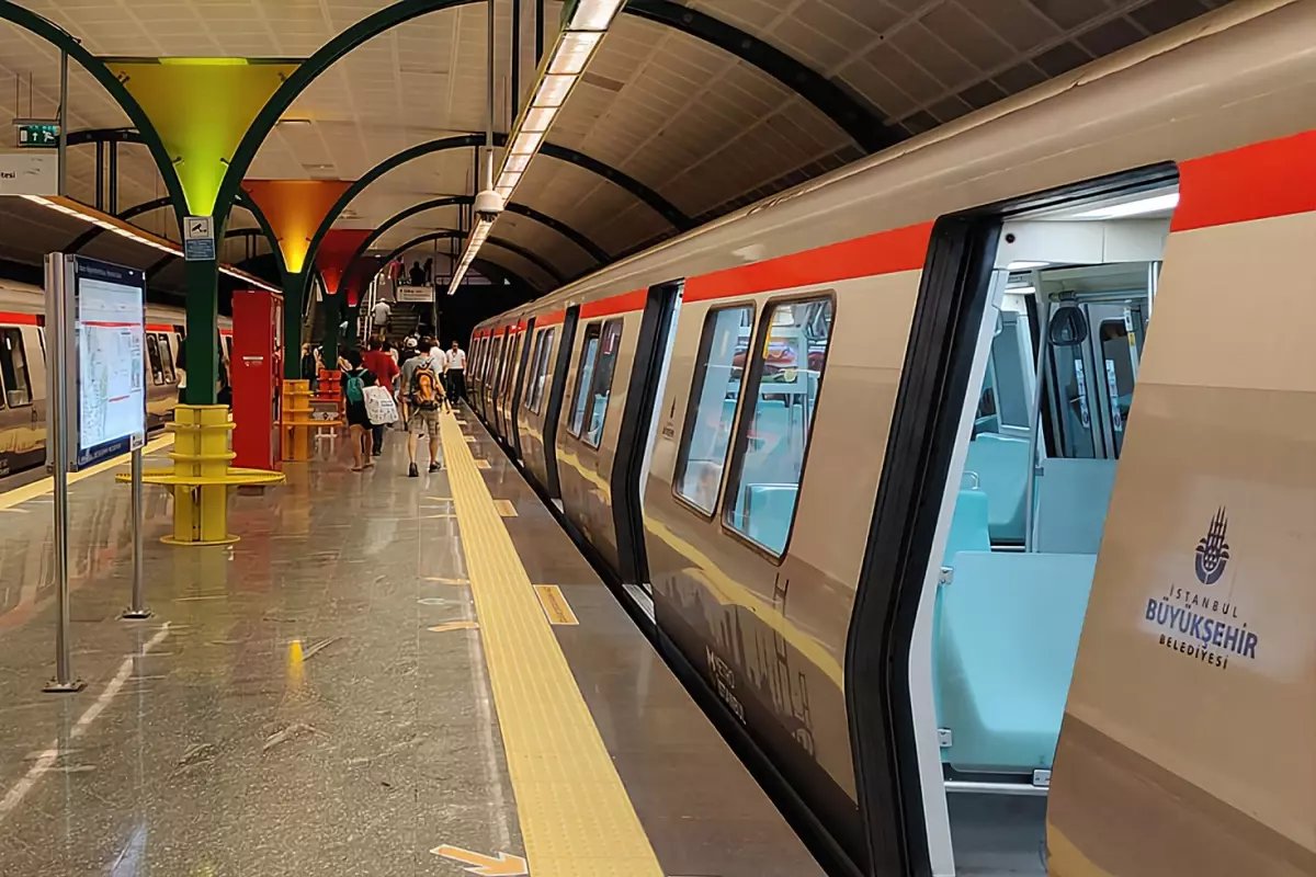 İstanbul'da saat 15.00'ten itibaren bazı metro istasyonları kapatılacak