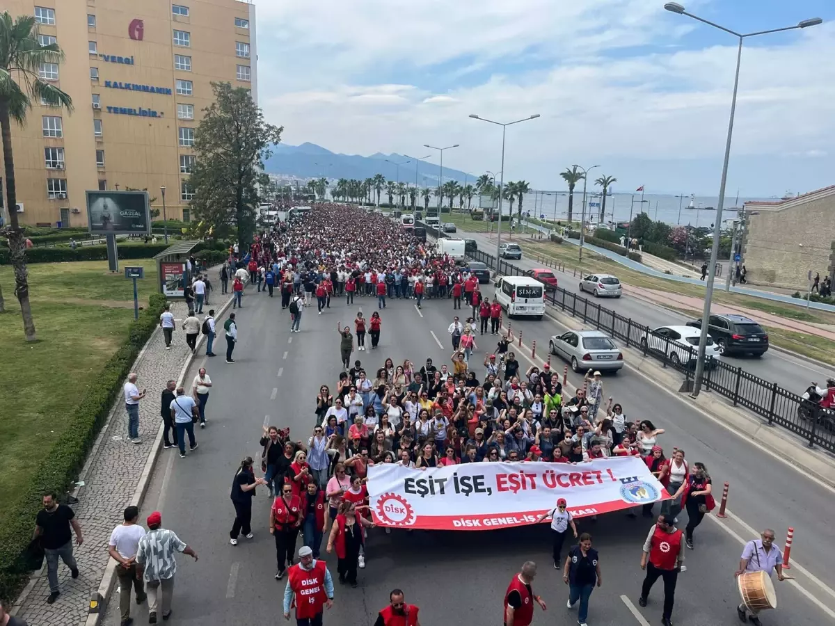 İzmir'de İşçilerden Grev Eylemi: Hak ve Adalet Müzakeresi
