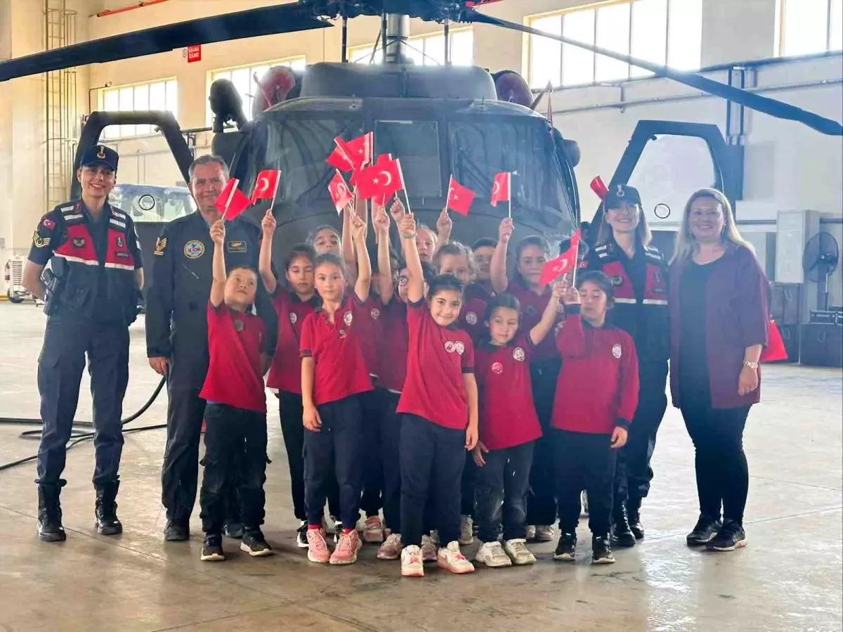 Ömerbeyli İlkokulu Öğrencileri Jandarma ile Buluştu