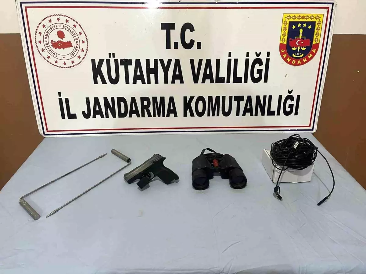 Kütahya'da İzinsiz Kazı Yapan İki Şahıs Gözaltına Alındı