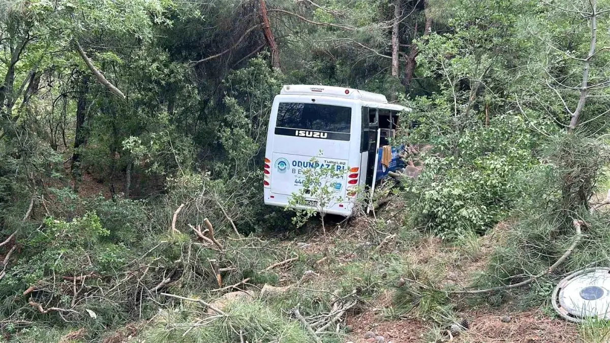Eskişehir'de Midibüs Kazasında 28 Yaralı, 5'inin Durumu Ağır