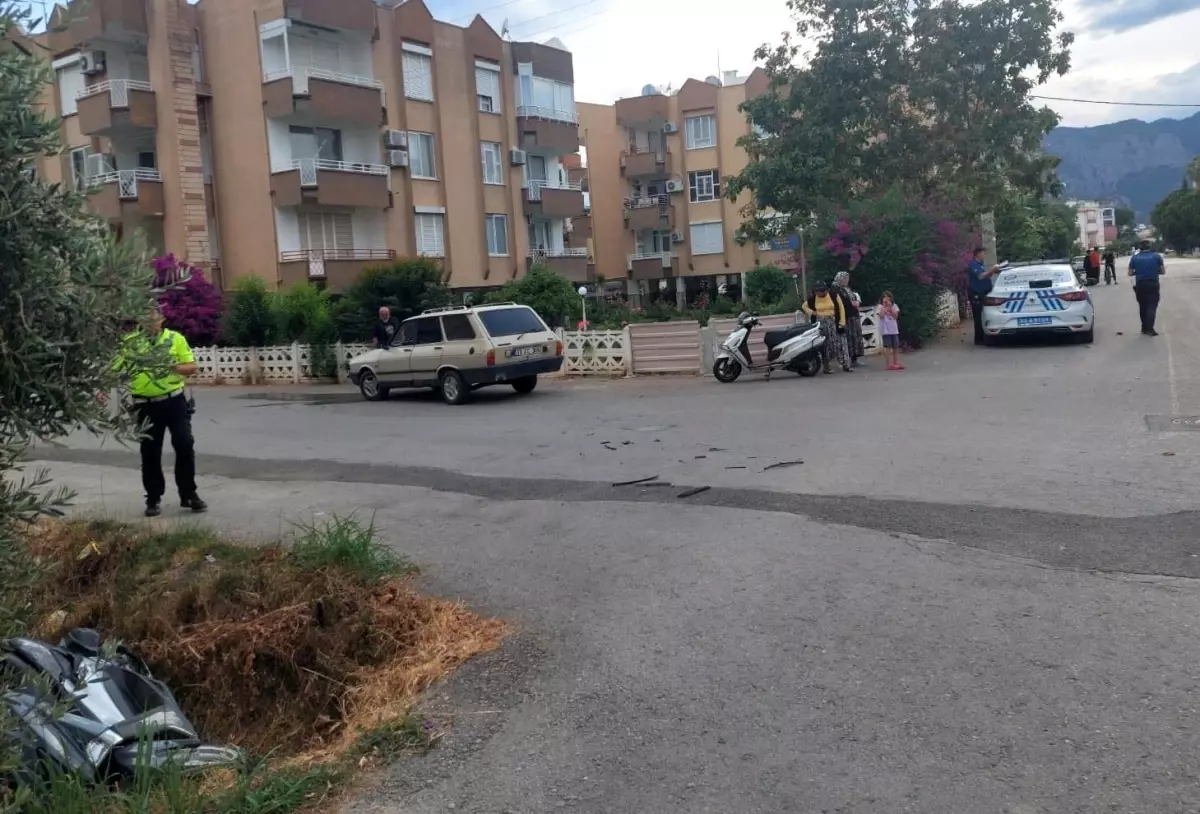 Mersin'de Otomobil ve Motosiklet Çarpıştı: Bir Yaralı