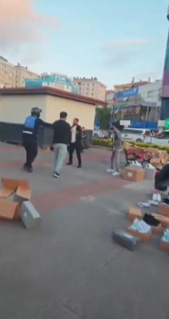 The street vendor pulled a knife on the municipal police, the police intervened