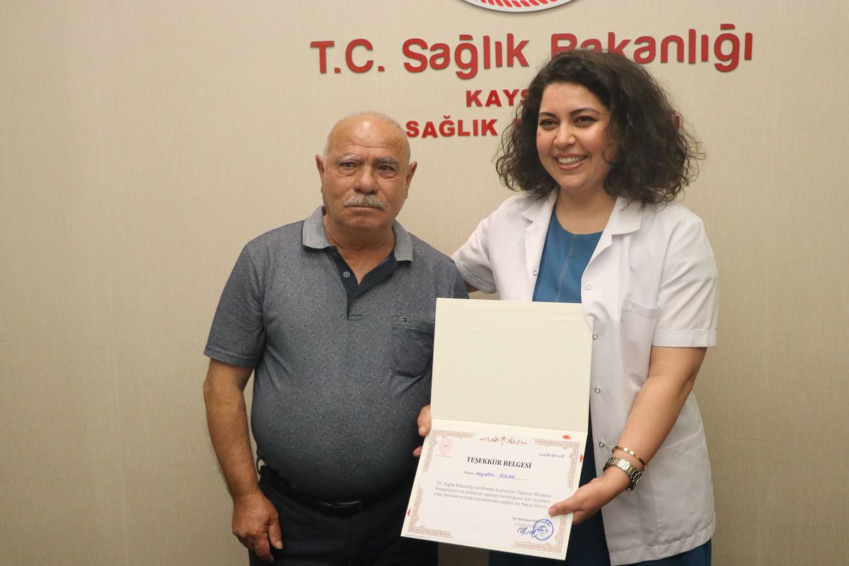 Kayseri'de Dünya Tütünsüz Günü'nde Sigarayı Bırakanlar Bir Araya Geldi