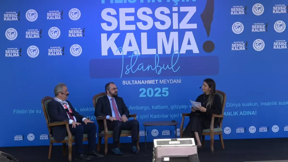Sultanahmet'te Filistin'e destek nöbeti: Gazetecilerden ortak canlı yayın!