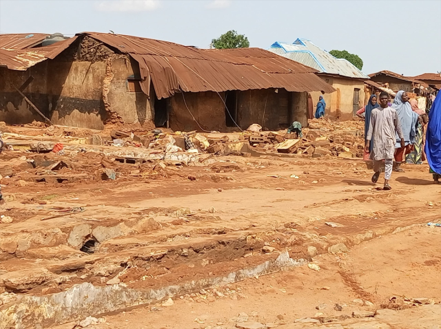 The country has been plunged into disaster! 151 people have lost their lives, 2 bridges have collapsed, and many houses have been destroyed