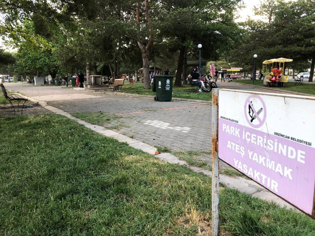 Erzincan'da Atatürk Parkı'nda Mangal Yasaklarına Rağmen İhlaller Artıyor