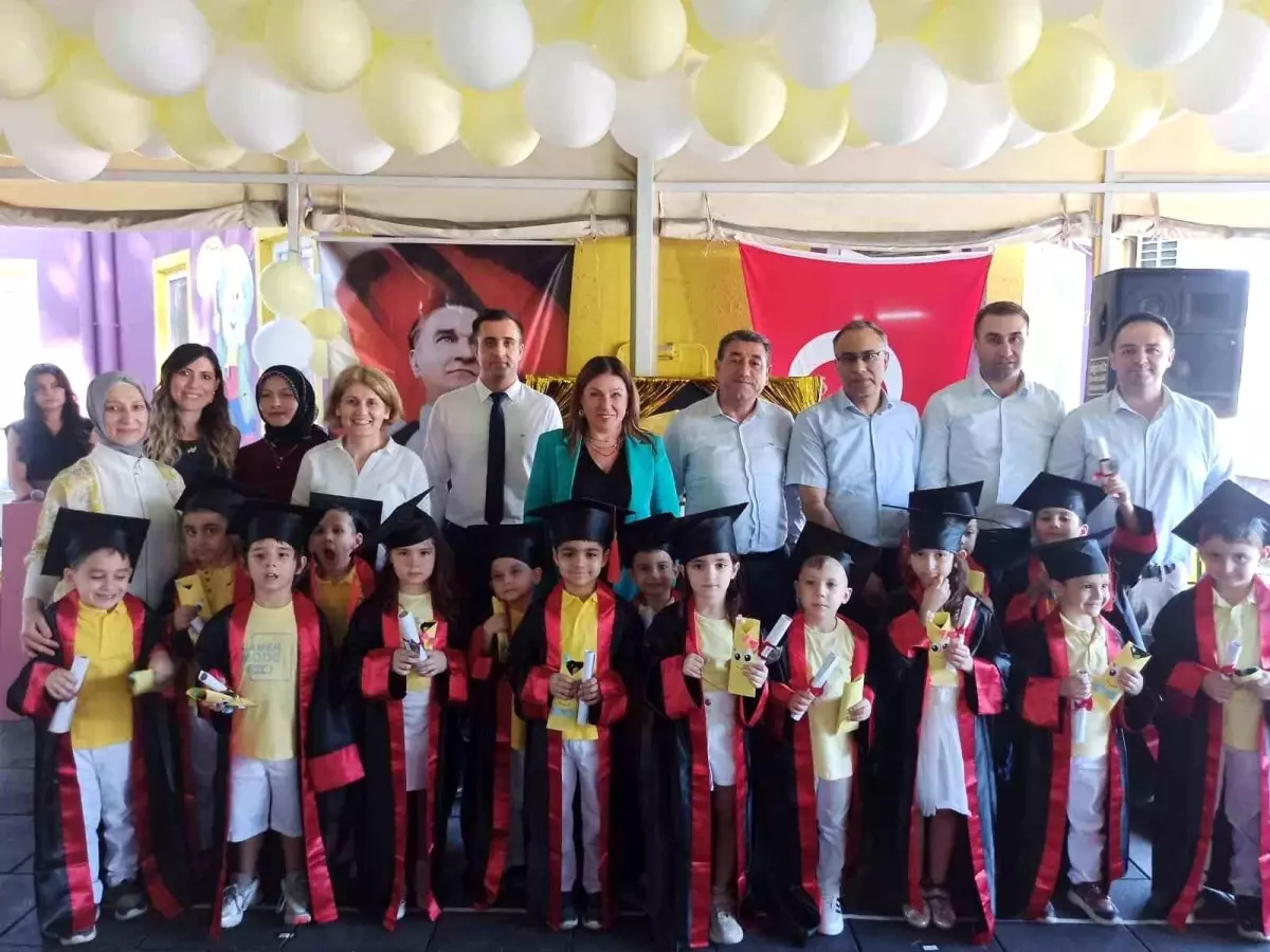 Aydın Devlet Hastanesi Kreş ve Gündüz Bakımevi'nde Mezuniyet Coşkusu