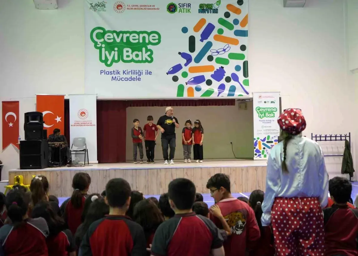 Bayburt'ta Çevre Haftası Etkinliği: 'Çevrene İyi Bak'