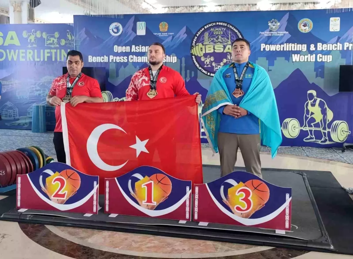 Muhammet Şimşek, Görme Engelliler Dünya Kupası'nda 3 Altın Madalya Kazandı