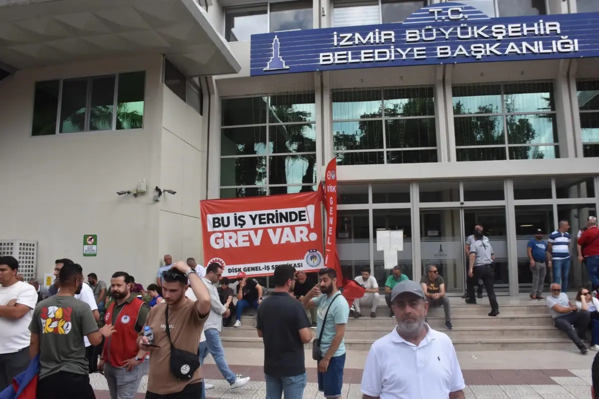 İzmir'de Toplu İş Sözleşmeleri İçin Direniş Devam Ediyor