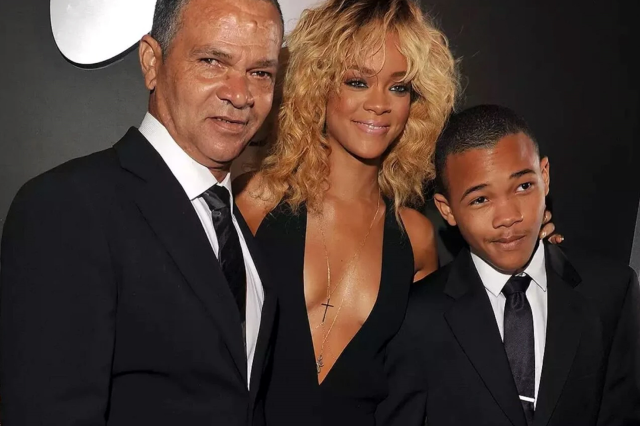 Rihanna's father has passed away