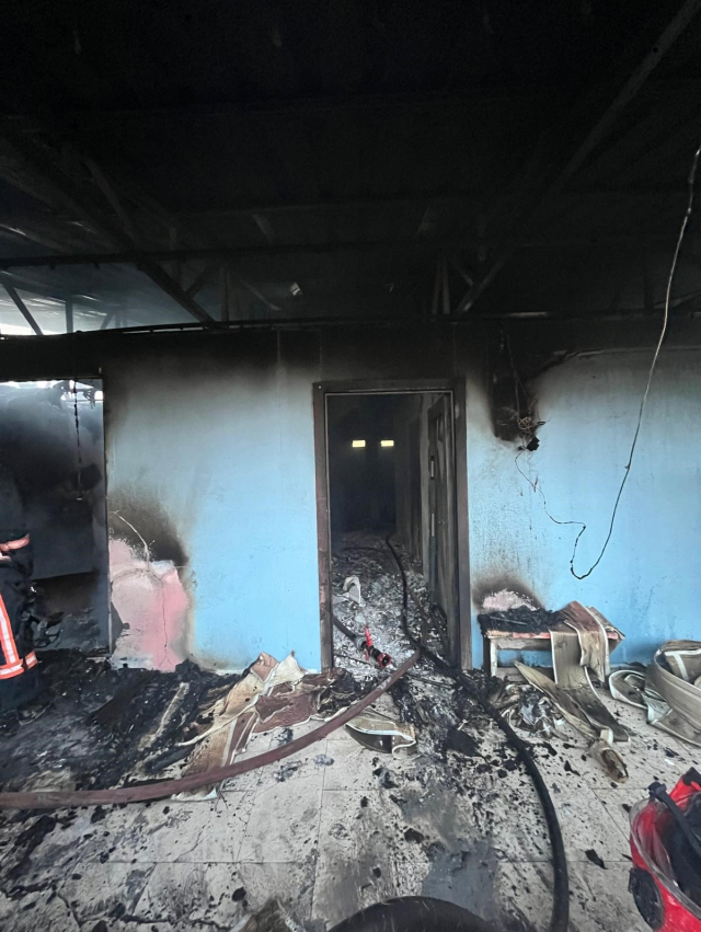 She set the house she lived in with her boyfriend on fire and had an accident while fleeing